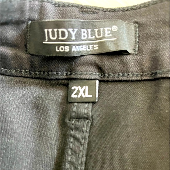 NWT Judy Blue Shorts - Picture 3 of 4